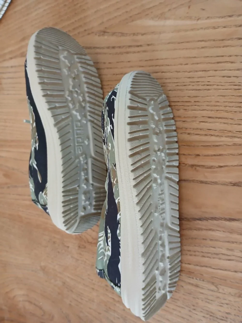 Hey Dude Youth Tiger Strip Camo size Y 1